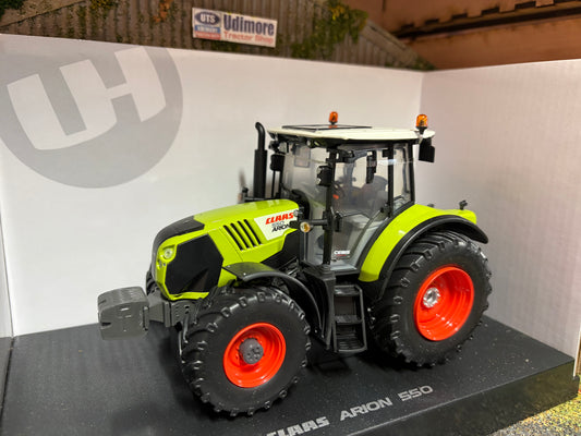 Universal Hobbies CLAAS Arion 550 Tractor UH4298 Boxed 1:32 Scale vintage obsolete