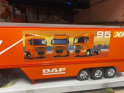 Fast Lane Toys R Us DAF Truck Transporter 1:32 scale boxed OBSOLETE 2007