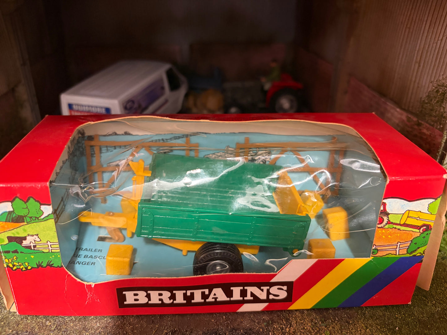 9565 Vintage Britains Tipping trailer 1:32 scale Rainbow box Obsolete