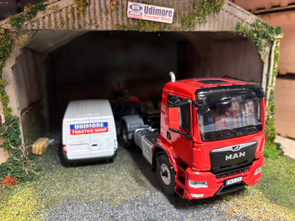 Wiking MAN TGS 18.510 4 x 4 2 axle Truck Lorry RED 1:32 scale Boxed