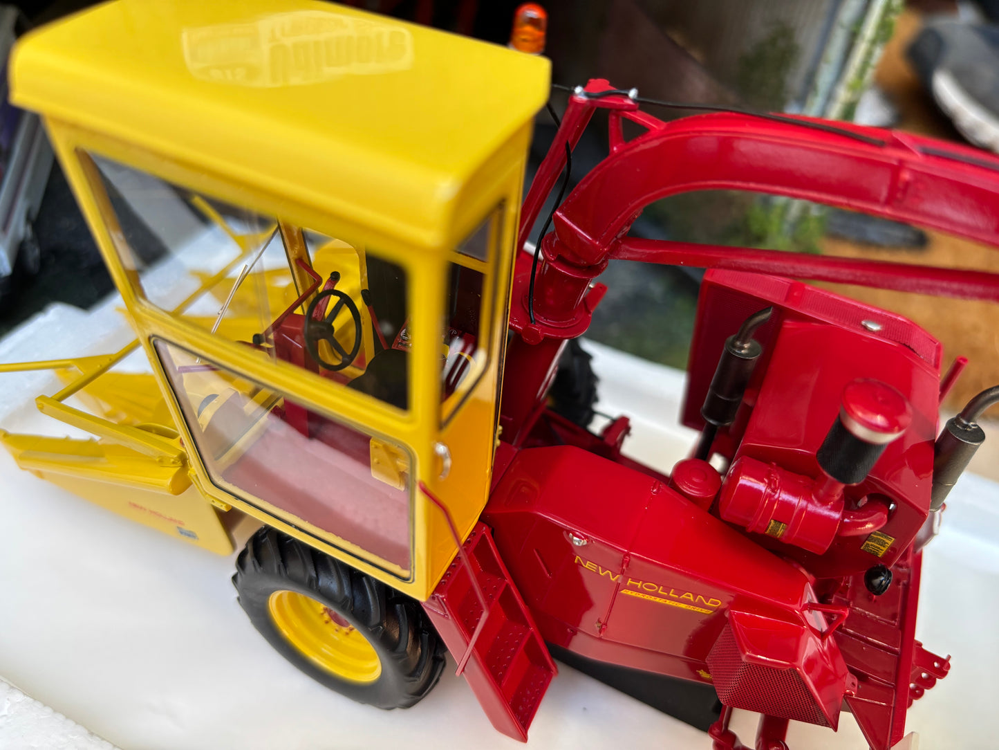 New Holland 1880 Forage Harvester Limited Edition Stunning in 1:32 scale VKA Models