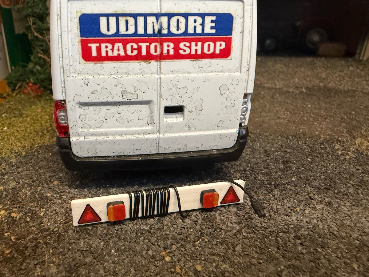 Trailer Light Board with Unwinding Cable – 50mm – 1:32 Scale