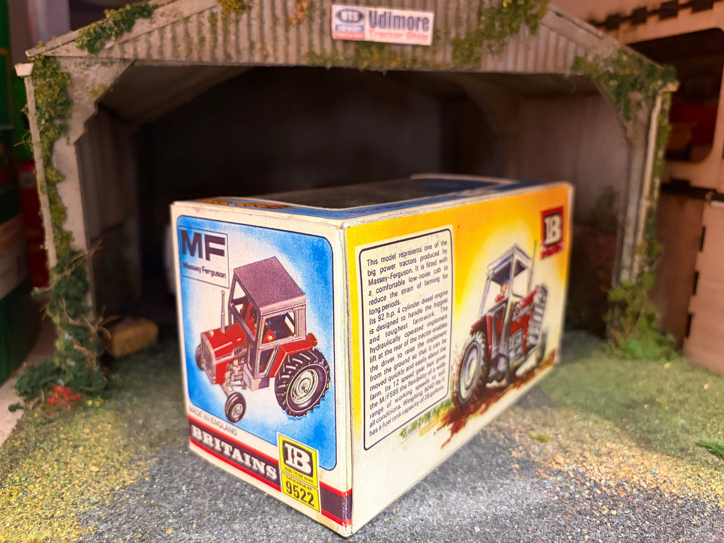 Vintage Britains Massey Ferguson 595 Tractor 9522 Original Straw Box Obsolete 1:32 Scale First Version (1976–1979)