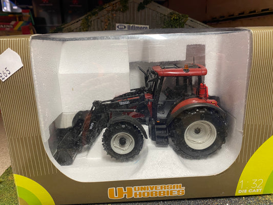 2635 Universal Hobbies Valtra C series tractor with front loader 1:32 BOXED obsolete