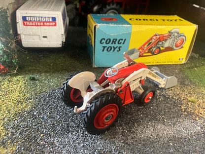 Corgi 53 Massey Ferguson 65 Tractor with loader shovel boxed