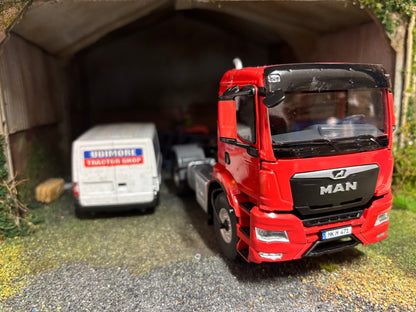 Wiking MAN TGS 18.510 4 x 4 2 axle Truck Lorry RED 1:32 scale Boxed