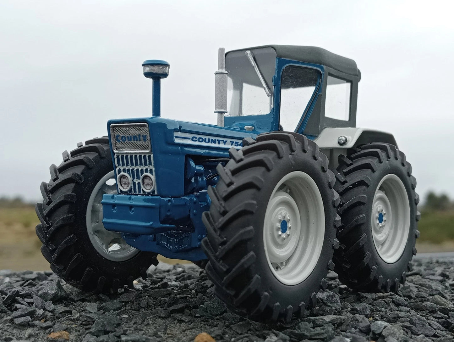 TAB MODELS Ford County 754 Super Four LAMBOURN CAB Tractor 1:32 scale Scratch Built