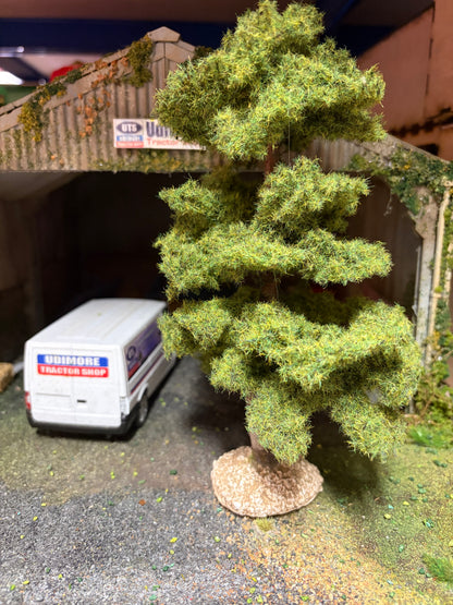 05674 Hand Made Hornbeam Tree 15-17cm Artisan32 1:32 scale diorama