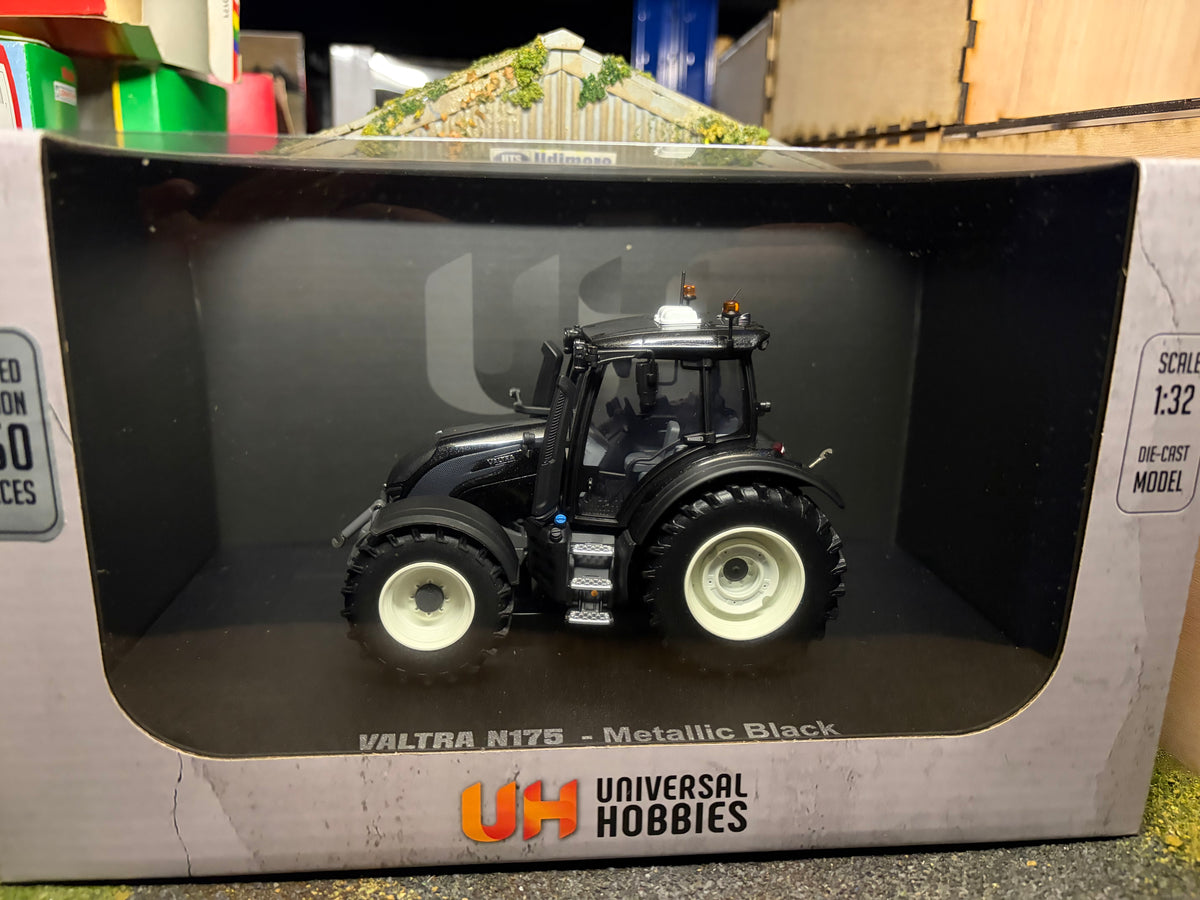 Universal Hobbies Valtra N175 Metallic Black Tractor UH7235 Limited Edition 750 Pieces 1:32 Scale