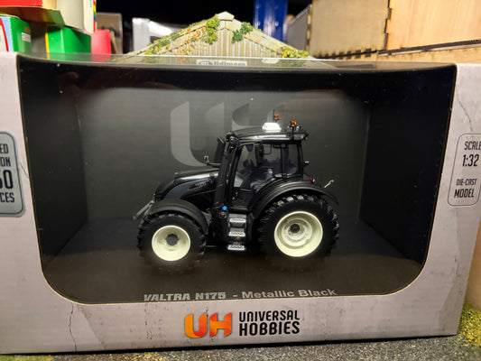 Universal Hobbies Valtra N175 Metallic Black Tractor UH7235 Limited Edition 750 Pieces 1:32 Scale