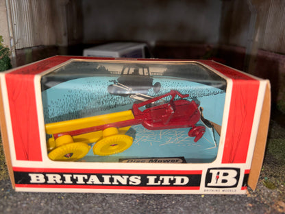 9544 Britains VINTAGE Disc Mower straw box 1:32 scale BOXED  Obsolete MIB