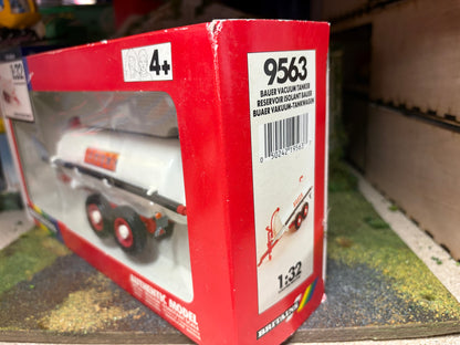 9563 Vintage Britains Bauer Vacuum Slurry Tanker 1:32 scale boxed