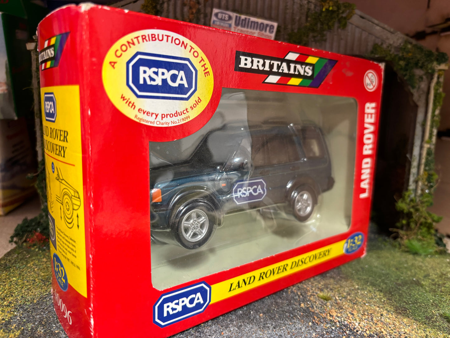 40096 Vintage Britains RSPCA Land Rover Discovery 1:32 scale