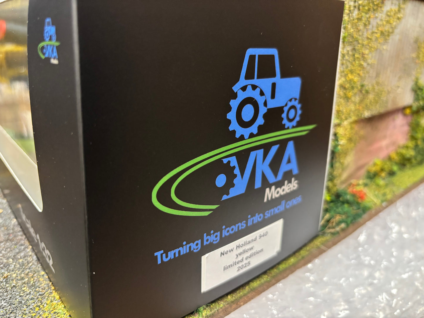 New Holland 940 Hayliner Baler Limited Edition 1:32 scale VKA Models