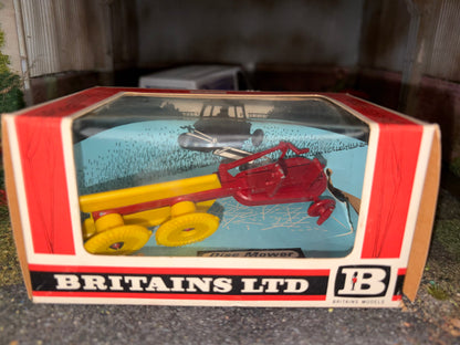 9544 Britains VINTAGE Disc Mower straw box 1:32 scale BOXED  Obsolete MIB