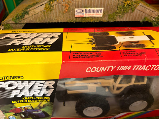 RARE Vintage Britains County 1884 Powerfarm Tractor 9324 – 1989 First Version Black Linkage – 1:32 Scale Boxed