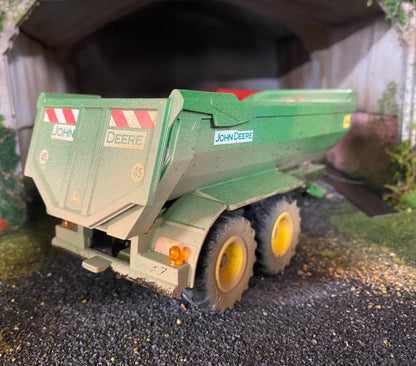 Weathered John Deere tipping Trailer conversion 1:32 scale BOXED