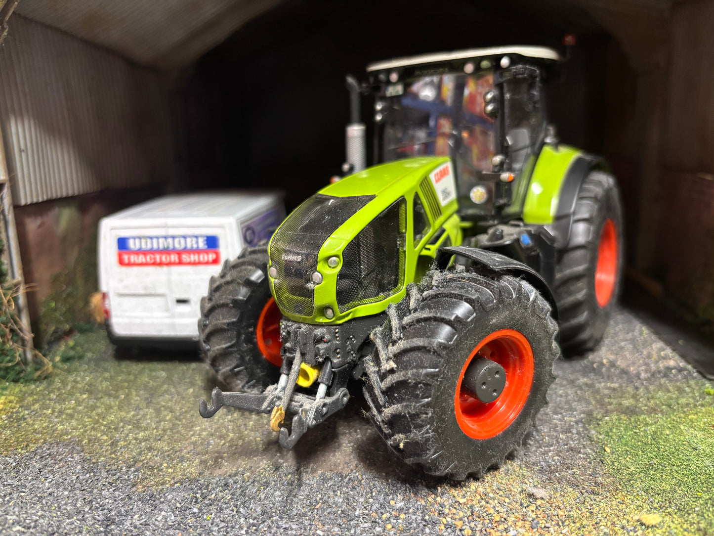 LIMITED EDITION Wiking Claas Axion 950 TRELLEBORG tyres tractor 1:32 scale Boxed OBSOLETE