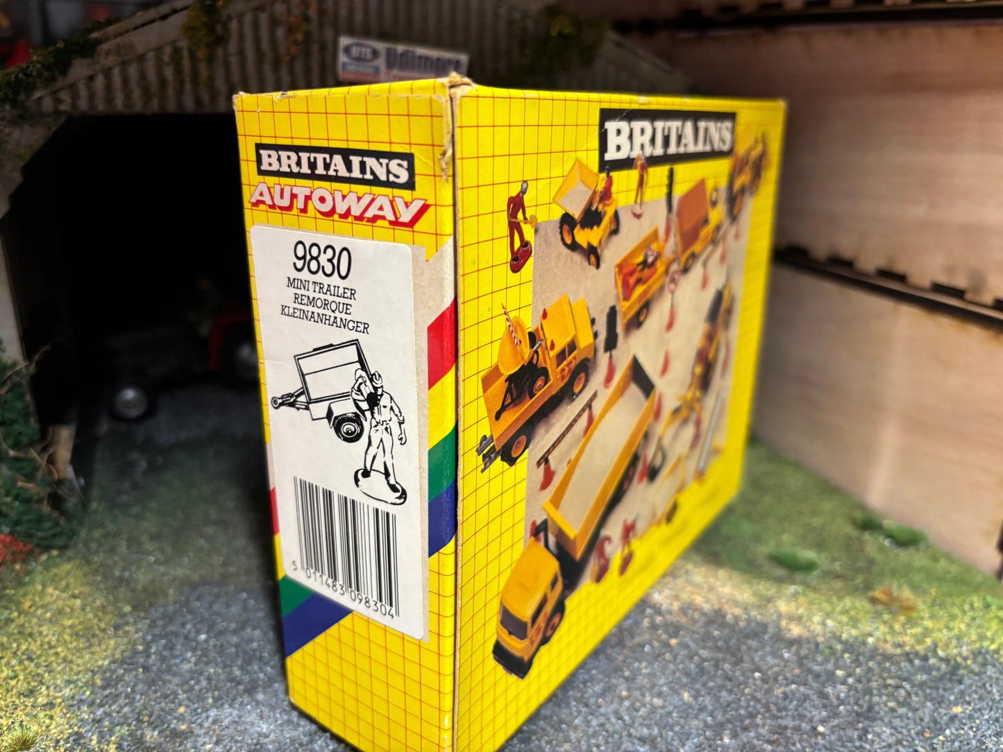 9830 Britains Autoway Mini Trailer set 1:32 BOXED obsolete 1983