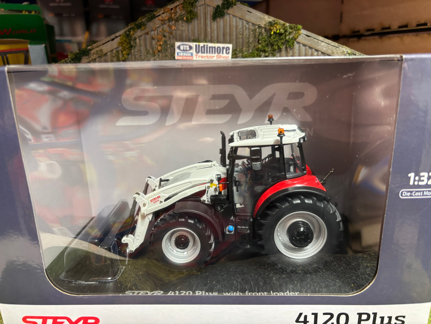 Universal Hobbies Steyr 4120 Plus Tractor with Front Loader 1:32 scale Boxed 6823
