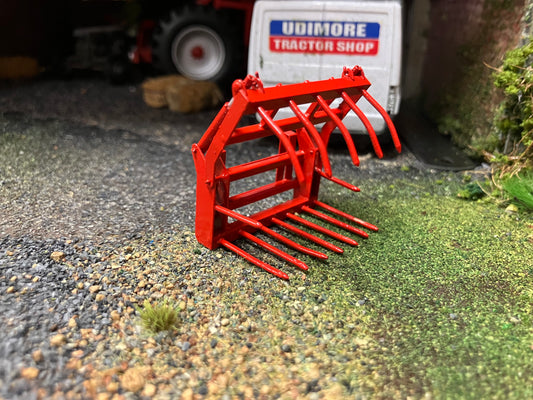 BRASS Scratchbuilt TIne SIlage Muck Grab 1:32 scale Handbuilt Brass Perfect 32 loader