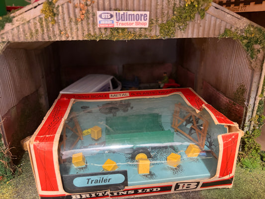 9550 Vintage Britains Tipping trailer 1:32 scale Straw Box Obsolete