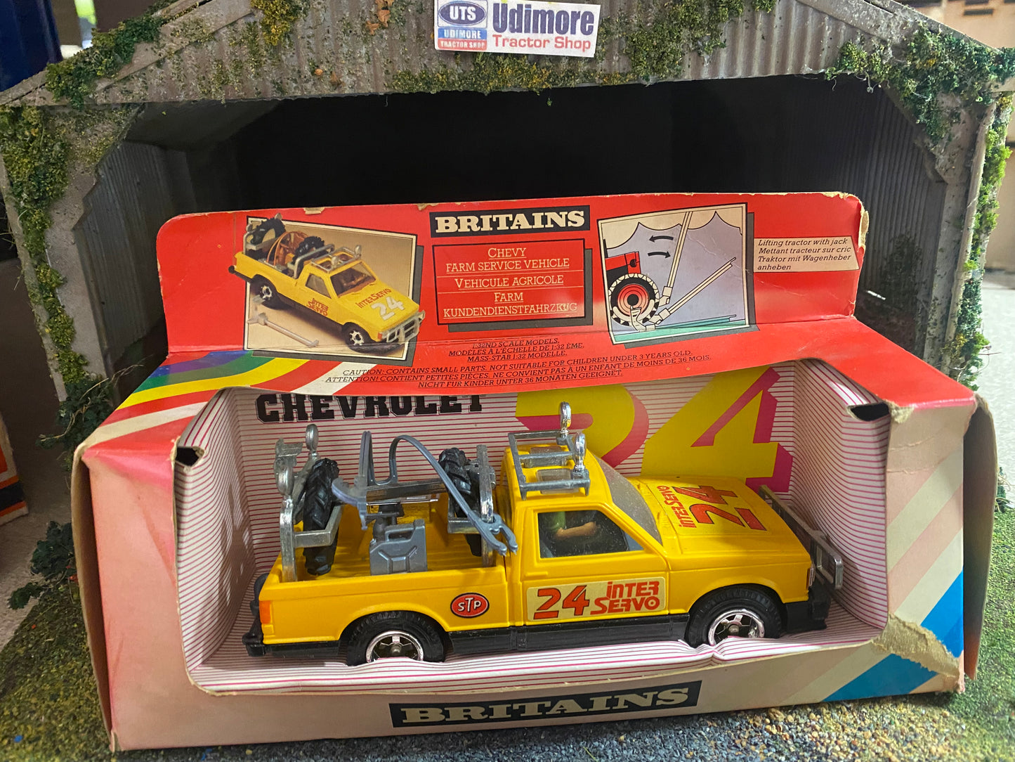 9573 Vintage Britains Chevy Farm service Vehicle 1:32 scale