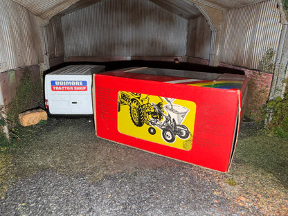 Vintage Britains Vicon Vari Spreader 9538 Rainbow Box 1:32 Scale Obsolete