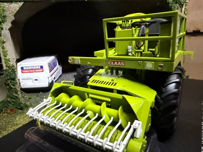 Universal Hobbies CLAAS Jaguar 80SF Forage Harvester Pick-Up Head Limited Edition 1:32