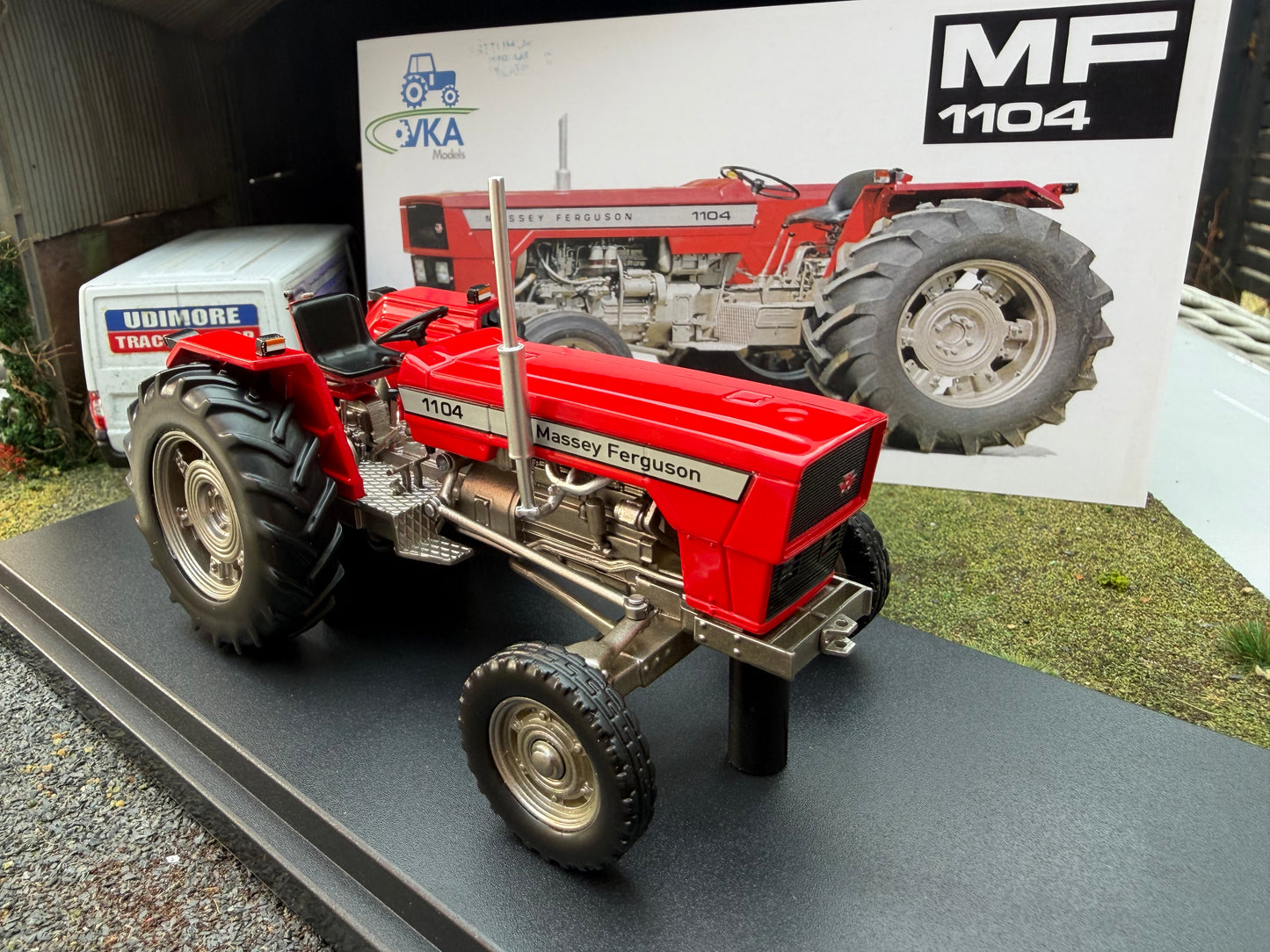 Massey Ferguson 1104 Tractor Limited Edition Stunning in 1:32 scale VKA Models
