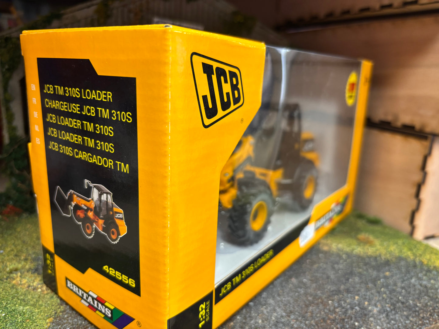Britains JCB TM 310S Loader 1:32 scale boxed VINTAGE Obsolete 40639