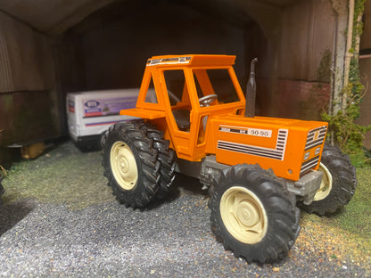 Britains Fiat 90-90 dual rears Tractor  obsolete 1:32 scale