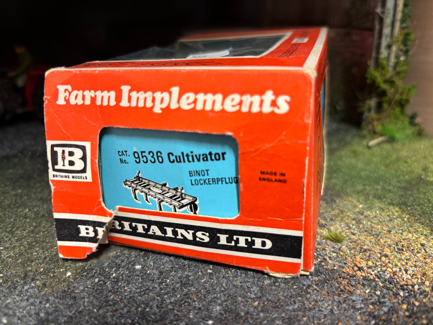 9536 Vintage Britains Green Cultivator 1:32 scale STRAW box obsolete