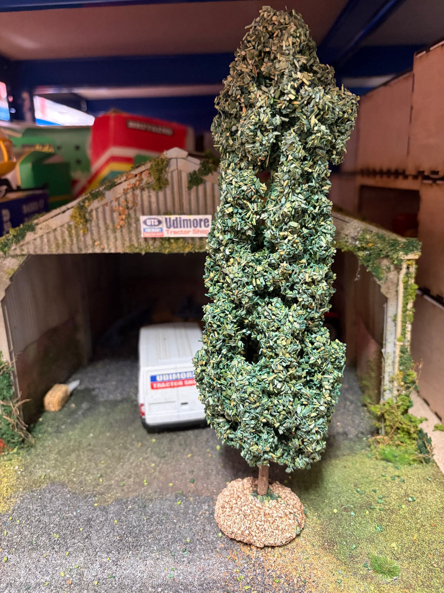 05623 Hand Made Poplar Tree 25cm Artisan32 1:32 scale diorama