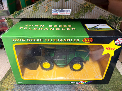 Britains 40062 John Deere 3200 Telehandler 2002 Version 1:32 – Dealer Box Obsolete