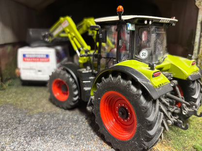 RARE Wiking Claas Arion 640 tractor with FL150 front loader 1:32 scale Boxed OBSOLETE