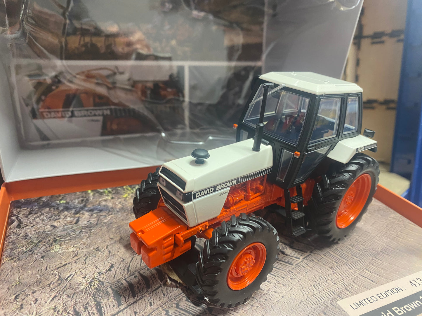 6755 Limited Edition Universal Hobbies David Brown 1690 Turbo 4wd Tractor BOXED 1:32 scale