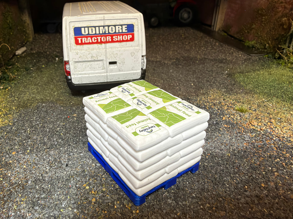 Pallet of Fane Valley Animal Feed Bags – 50kg Sacks – 1:32 Scale