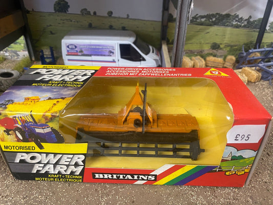9343 Britains Powerfarm Kraft Technique cultivator 1:32 scale Image 2