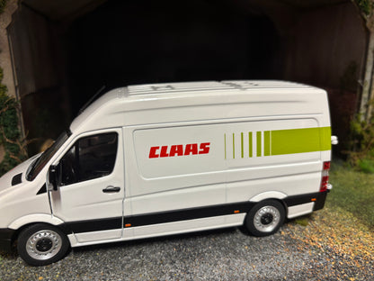 CLAAS Mercedes Benz Sprinter Marge Models 1:32 scale new boxed