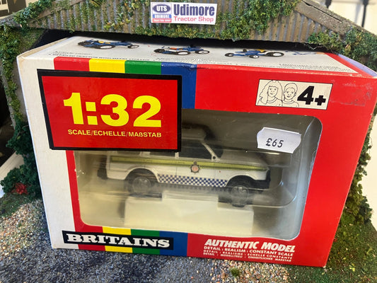 9481 Vintage Britains Police land Rover Discovery 1:32 scale Image