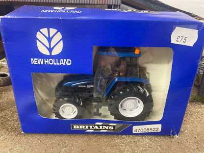 9487 Britains New Holland 6635 Tractor Dealer box 1:32 scale Image