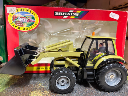00039 Britains Hurlimann SX 1500 Tractor with loader in original  Box obsolete VINTAGE