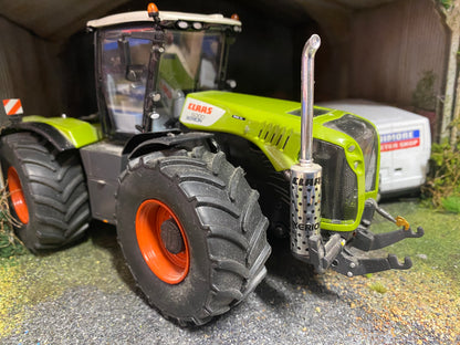 Wiking Claas Xerion 5000 1st Edition tractor 1:32 scale Boxed OBSOLETE