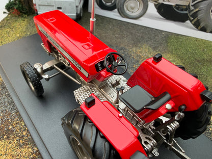 Massey Ferguson 1104 Tractor Limited Edition Stunning in 1:32 scale VKA Models