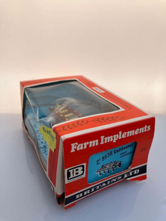 9536 Vintage Britains Cultivator 1:32 scale STRAW box Image 2
