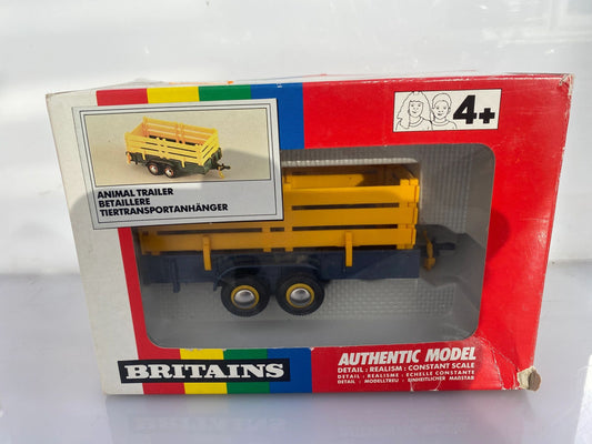 9555 Vintage Britains Animal Trailer transporter 1:32 scale boxed Image
