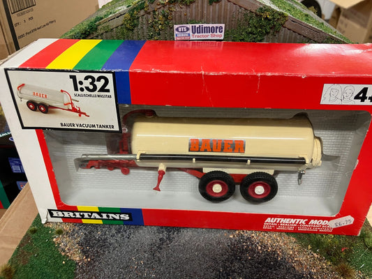 9563 Vintage Bauer tanker 1:32 scale Image