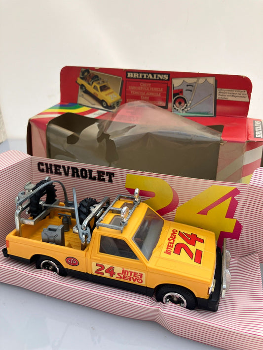 9573 Vintage Britains Chevy Farm service Vehicle 1:32 scale Image