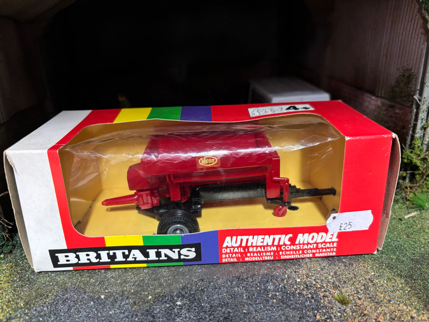 9568 Vintage Britains Vicon Vari Spreader 1:32 scale boxed obsolete